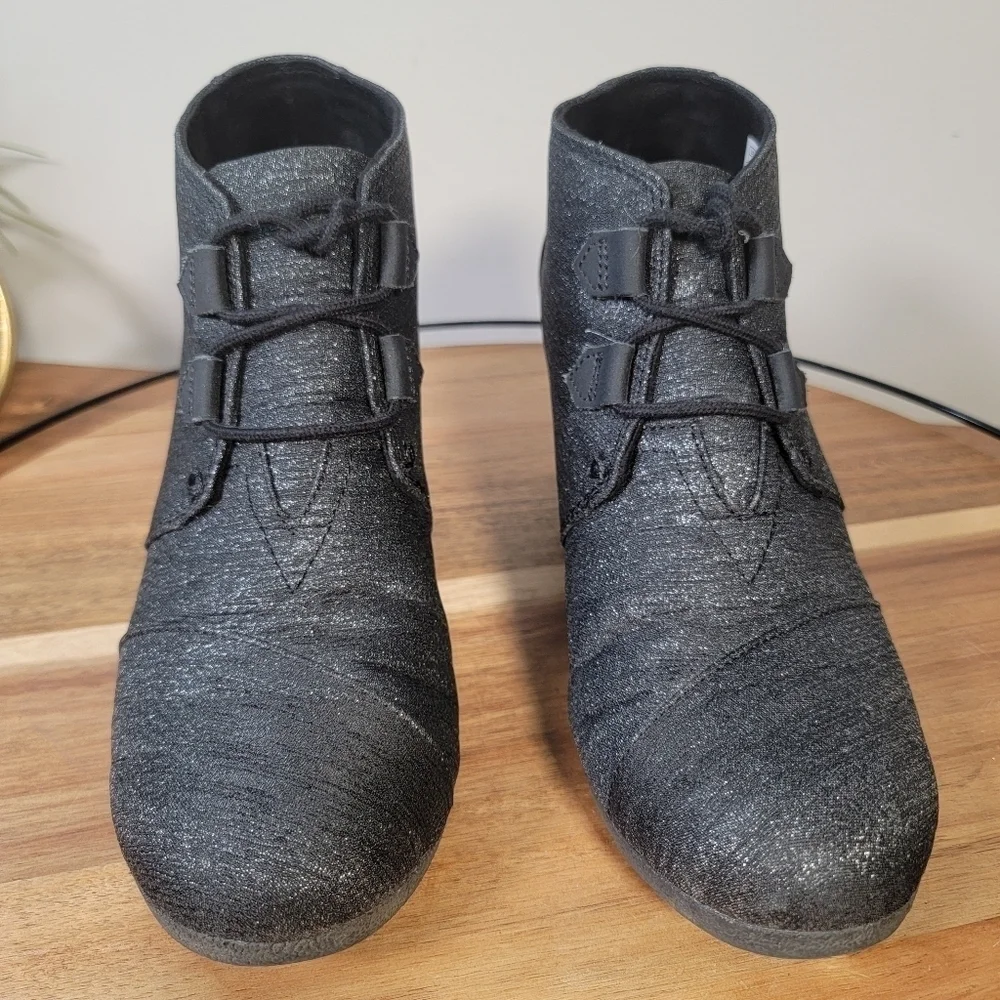 Toms Kala Black Sparkle Lace Up Wedge Booties Size 8